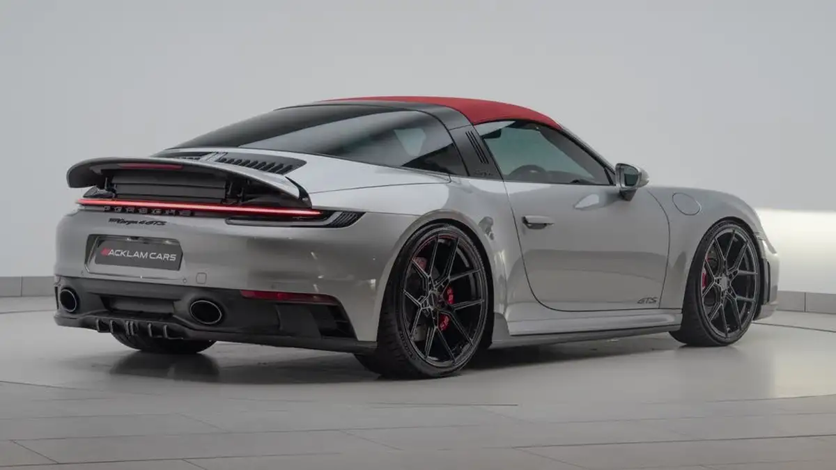 2022-porsche-911-30-targa-4-gts-pdk-big-10