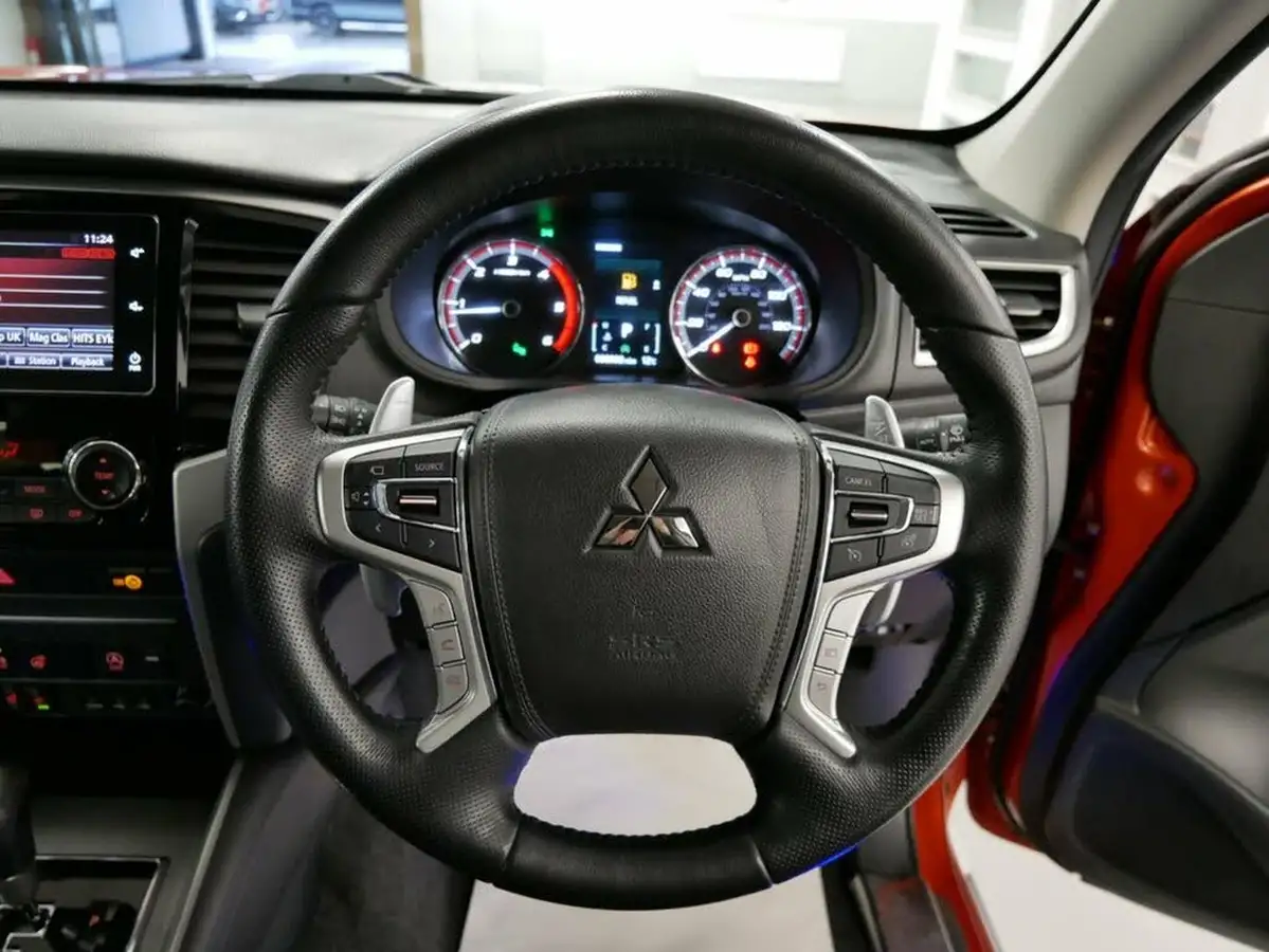 2020-mitsubishi-l200-22di-d-barbarian-x-big-13