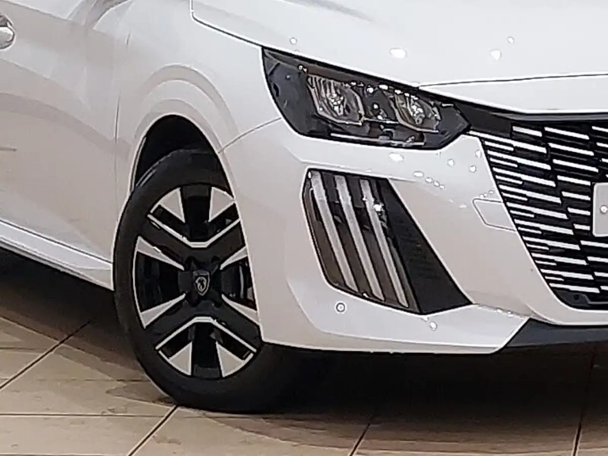 2024-peugeot-208-12-puretech-allure-hybrid-e-dsc6-big-8