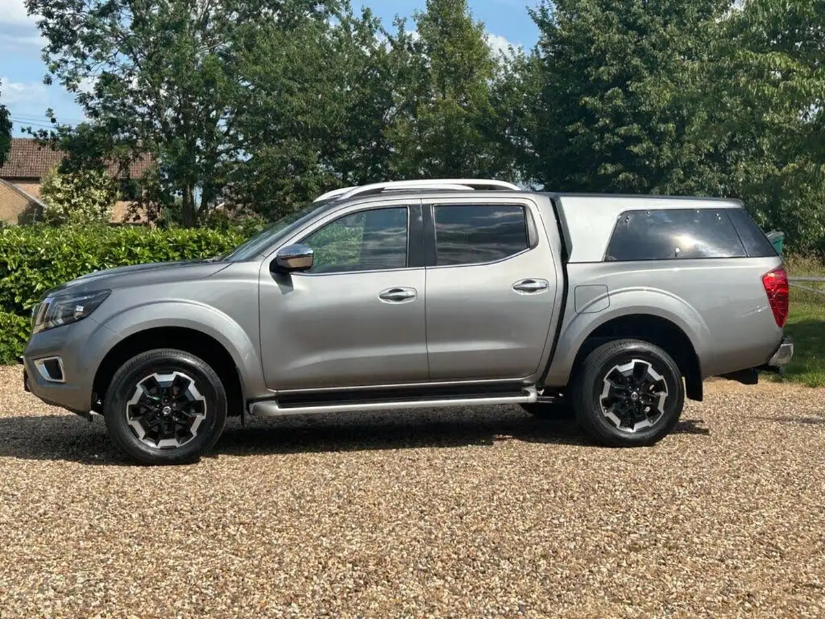 2019-nissan-navara-23dci-tt-tekna-8-navileather-auto-big-1