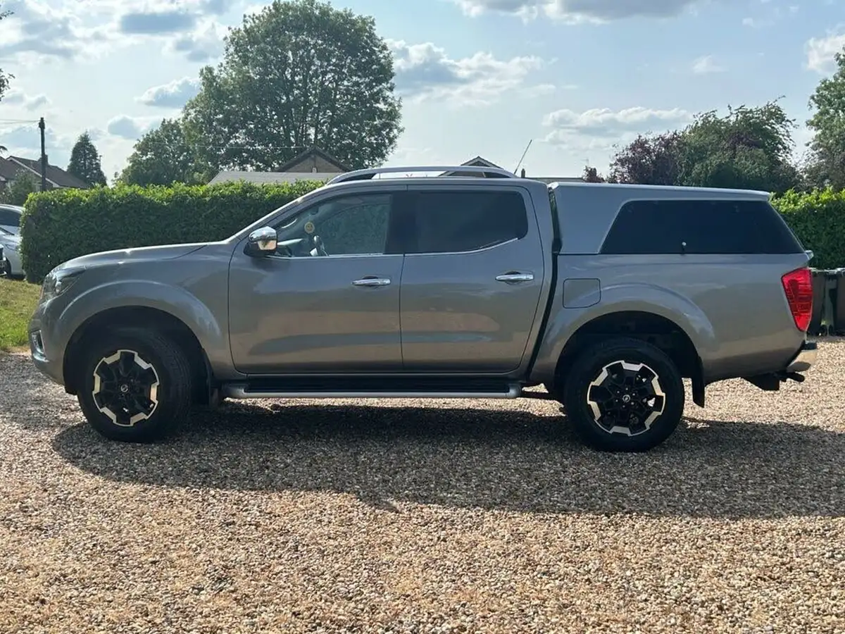 2019-nissan-navara-23dci-tt-tekna-8-navileather-auto-big-49