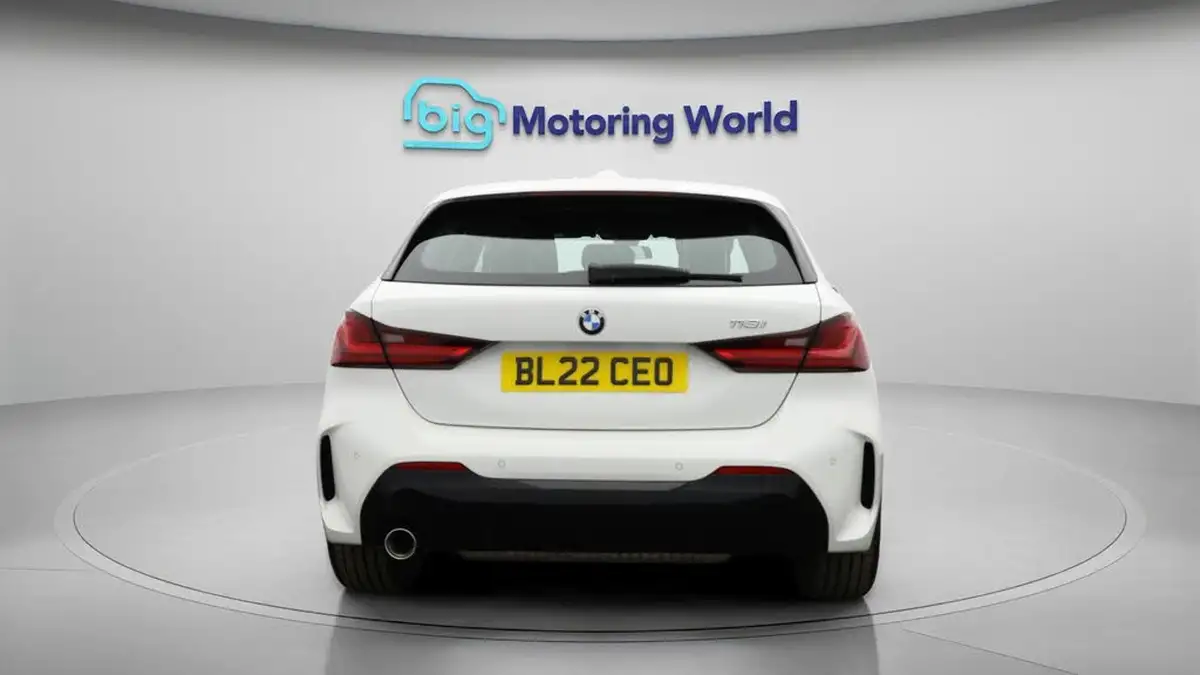 2022-bmw-1-series-15-118i-m-sport-lcp-big-6