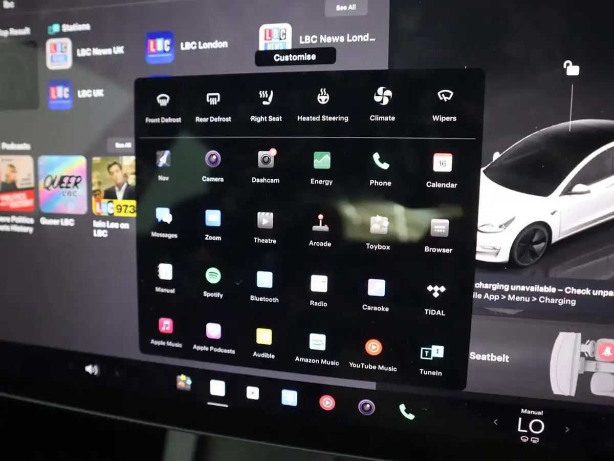 2022-tesla-model-3-e-rwd-big-34