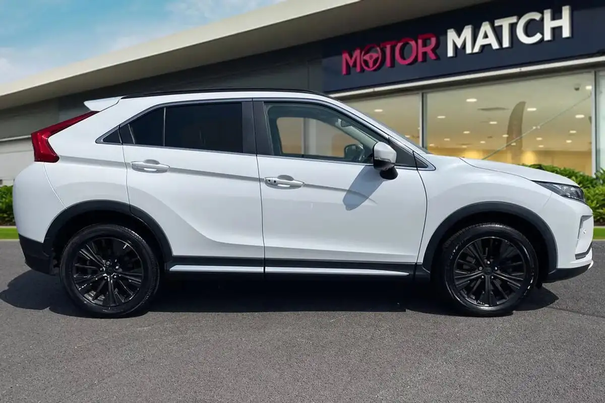 2018-mitsubishi-eclipse-cross-15-4-big-2