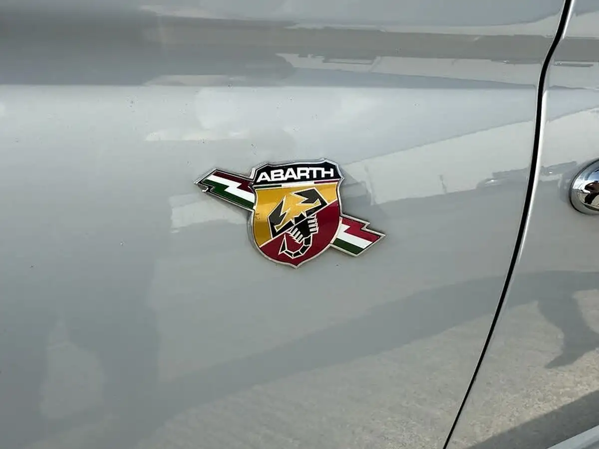 2015-abarth-500-14-big-12