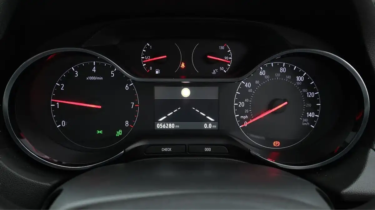 2019-vauxhall-grandland-x-12-sport-nav-big-10