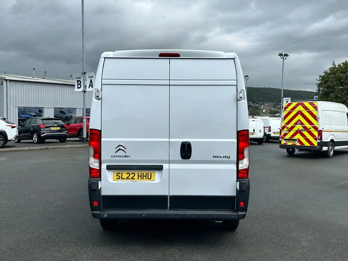 2022-citroen-relay-22bluehdi-35-l3h2-enterprise-panel-big-6