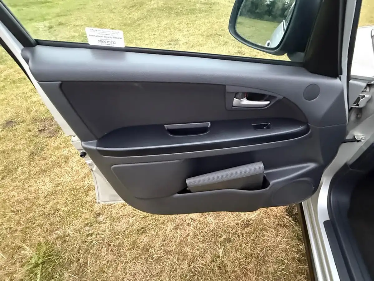 2007-suzuki-sx4-16-gl-big-22