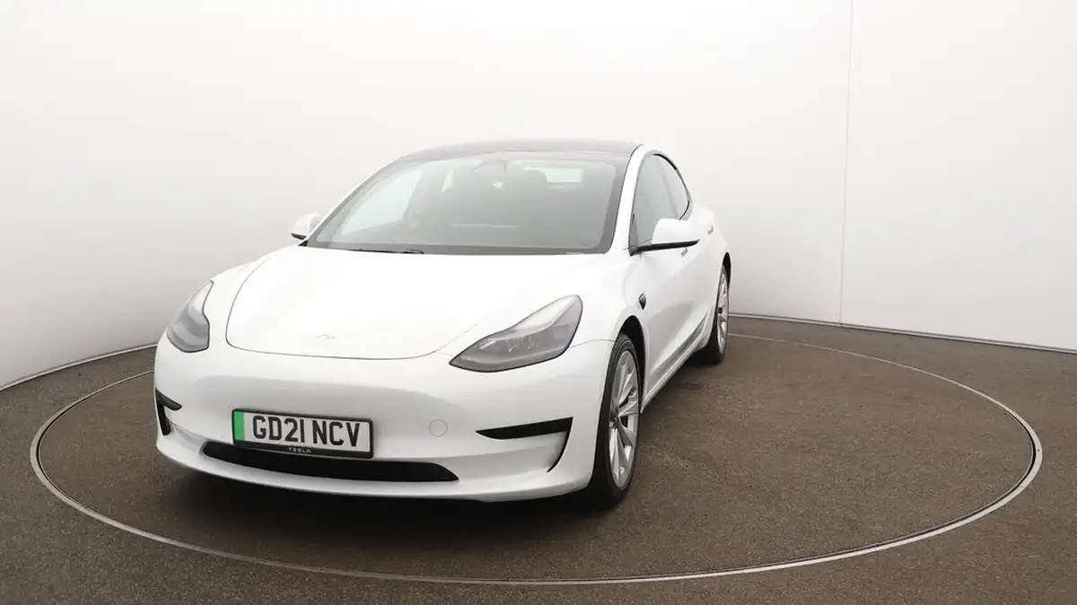 2021-tesla-model-3-e-standard-plus-big-15