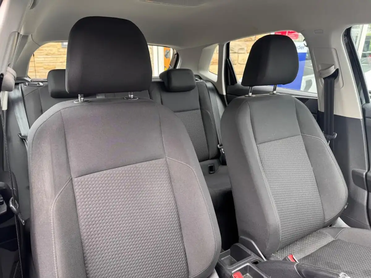 2018-volkswagen-polo-16tdi-se-big-14