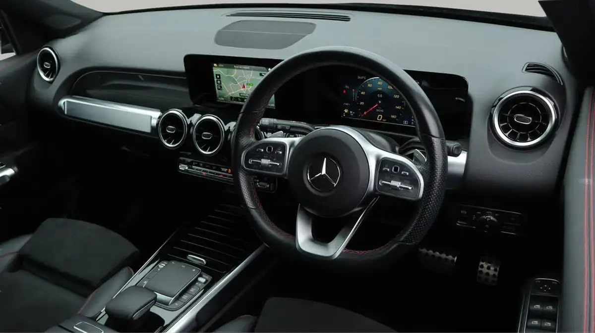 2021-mercedes-benz-glb-class-13-glb200-amg-line-8g-tronic-big-9