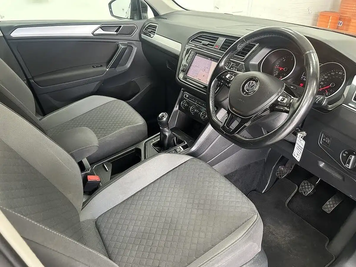 2016-volkswagen-tiguan-20tdi-se-navigation-150ps-bmtss-big-7