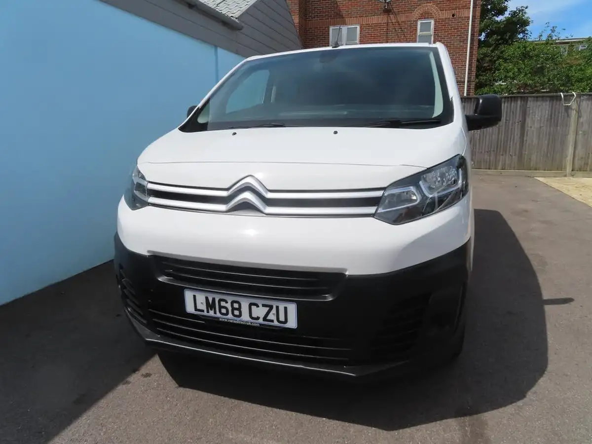 2018-citroen-dispatch-20bluehdi-enterprise-m-1400-crewcab-big-3