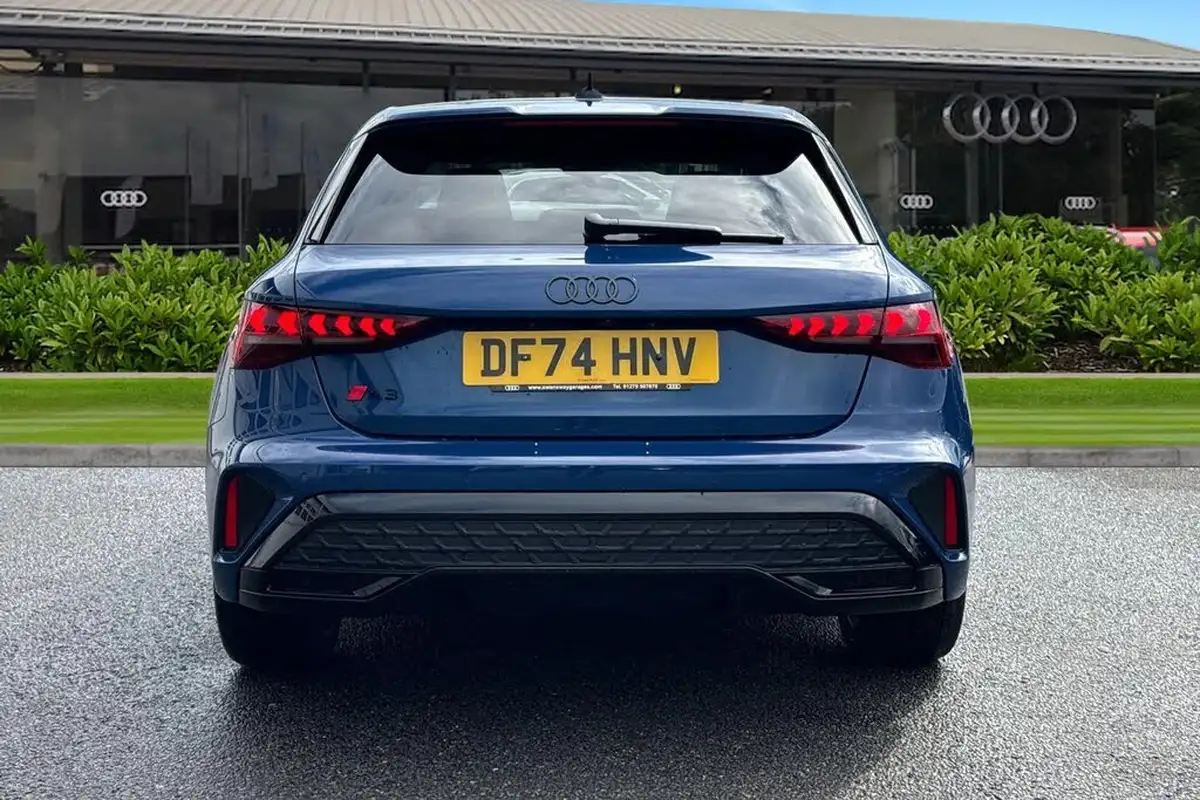 2024-audi-a3-15-35-tfsi-black-edition-sportback-5d-big-3