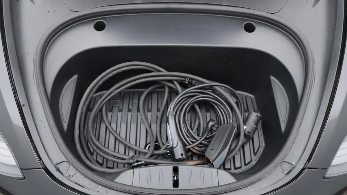 2022-tesla-model-3-e-long-range-big-30