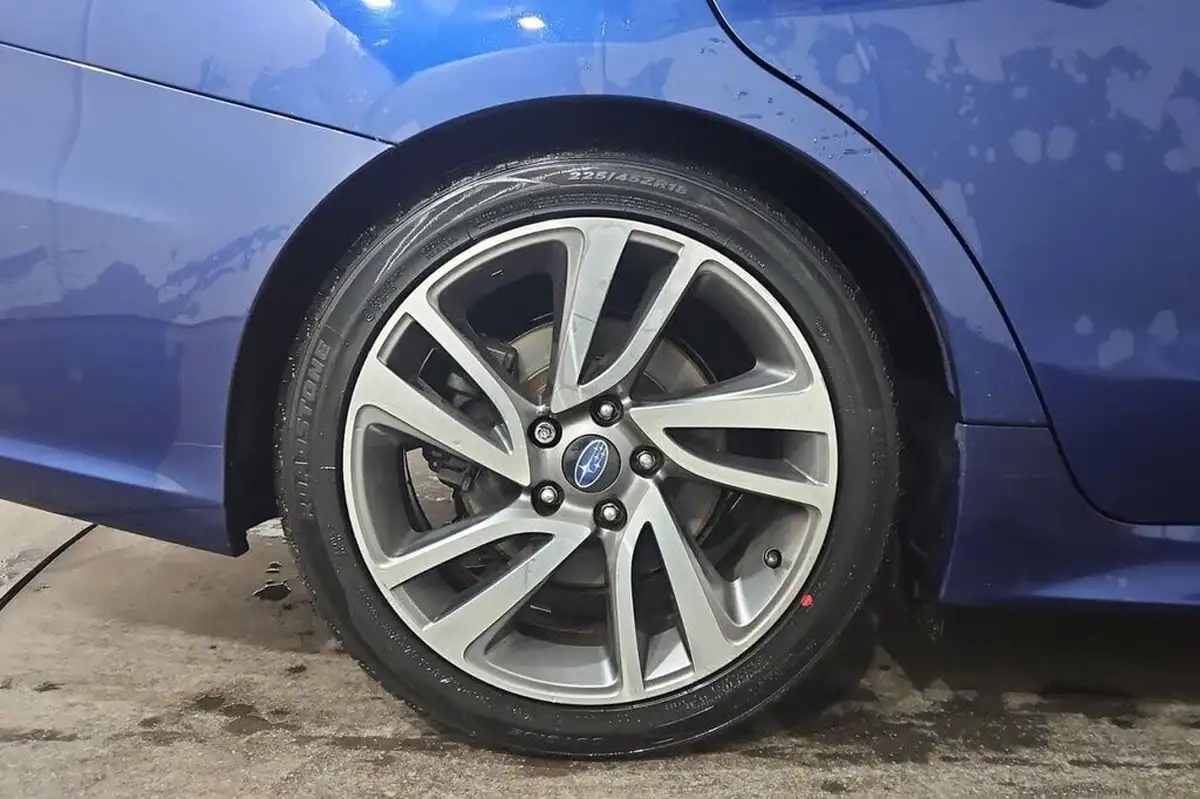 2017-subaru-levorg-16i-gt-big-10