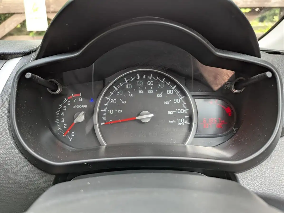 2016-suzuki-celerio-10-sz3-big-20