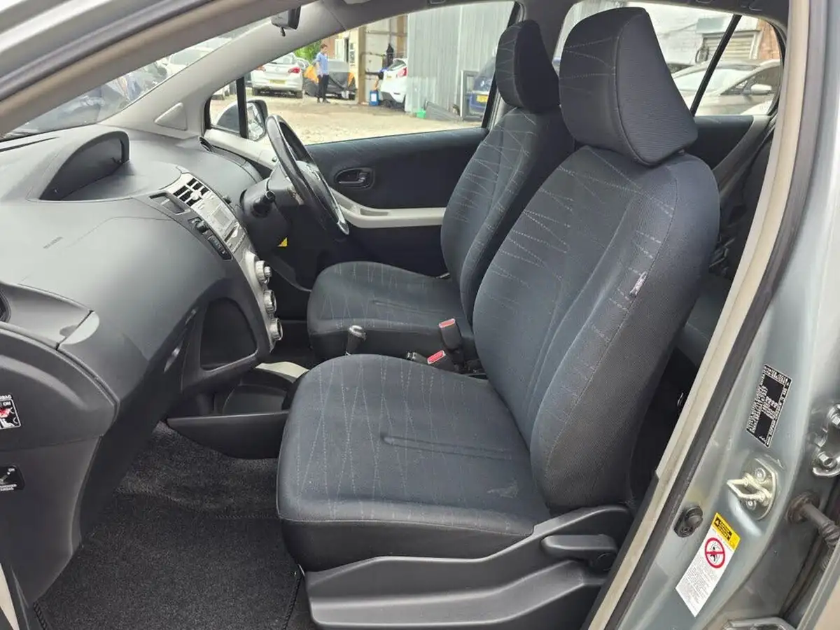 2007-toyota-yaris-13-zinc-5d-mmt-big-17