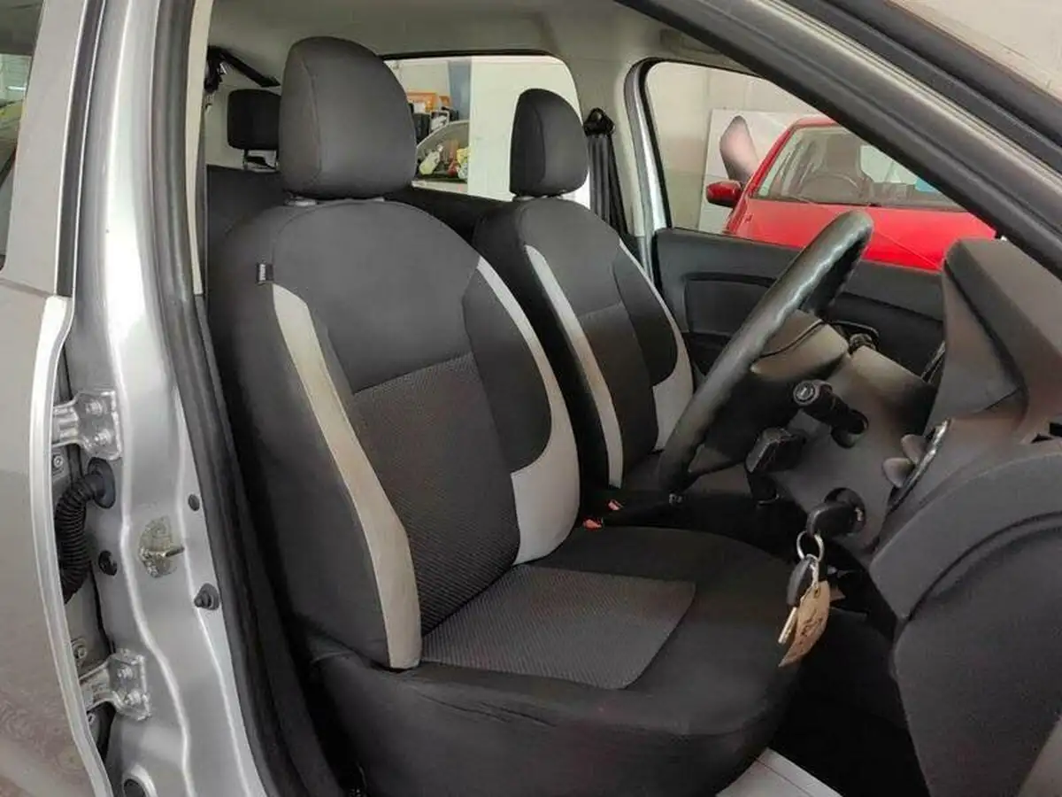 2016-dacia-sandero-12-ambiance-big-20