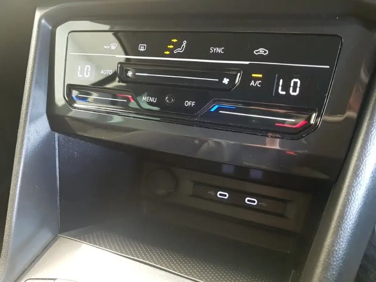 2021-volkswagen-tiguan-15-tsi-life-150ps-big-17