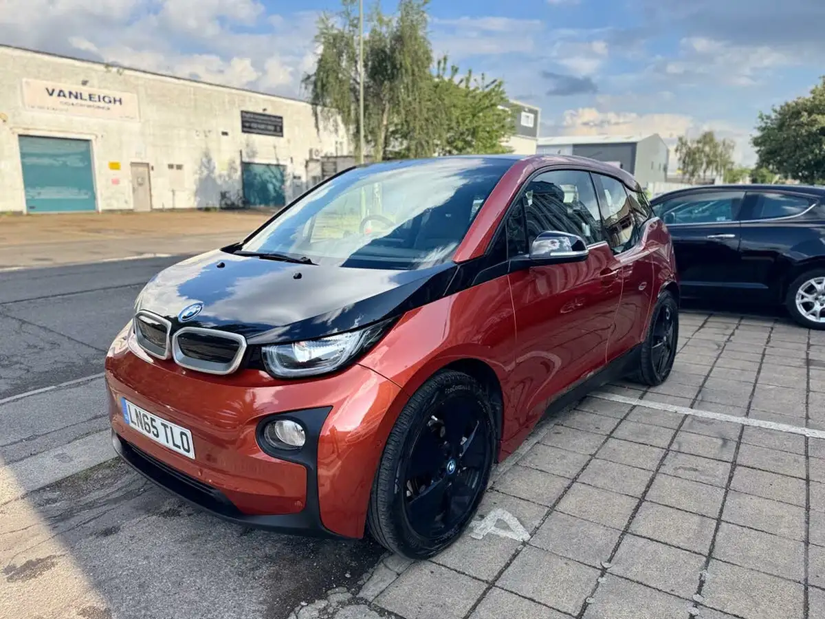 2015-bmw-i3-e-big-8