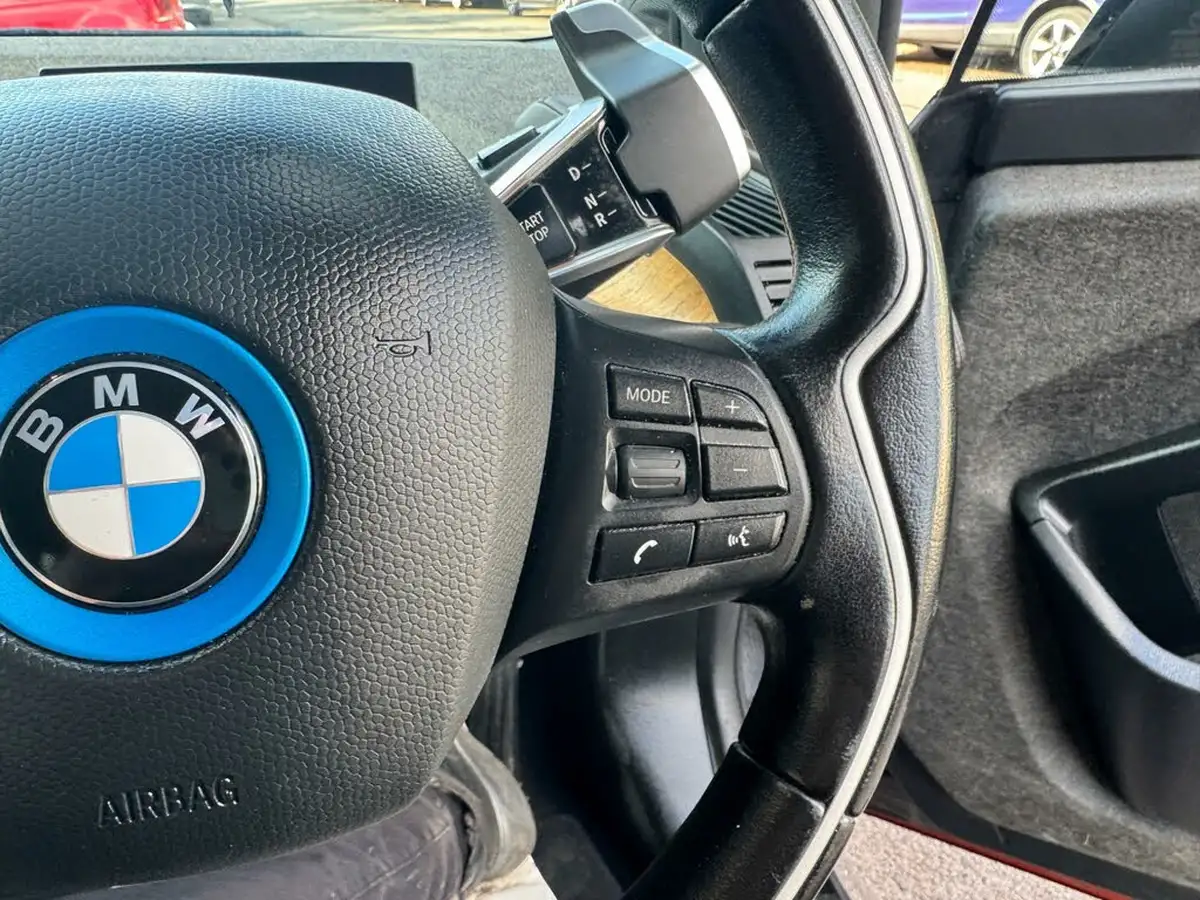 2015-bmw-i3-e-big-32