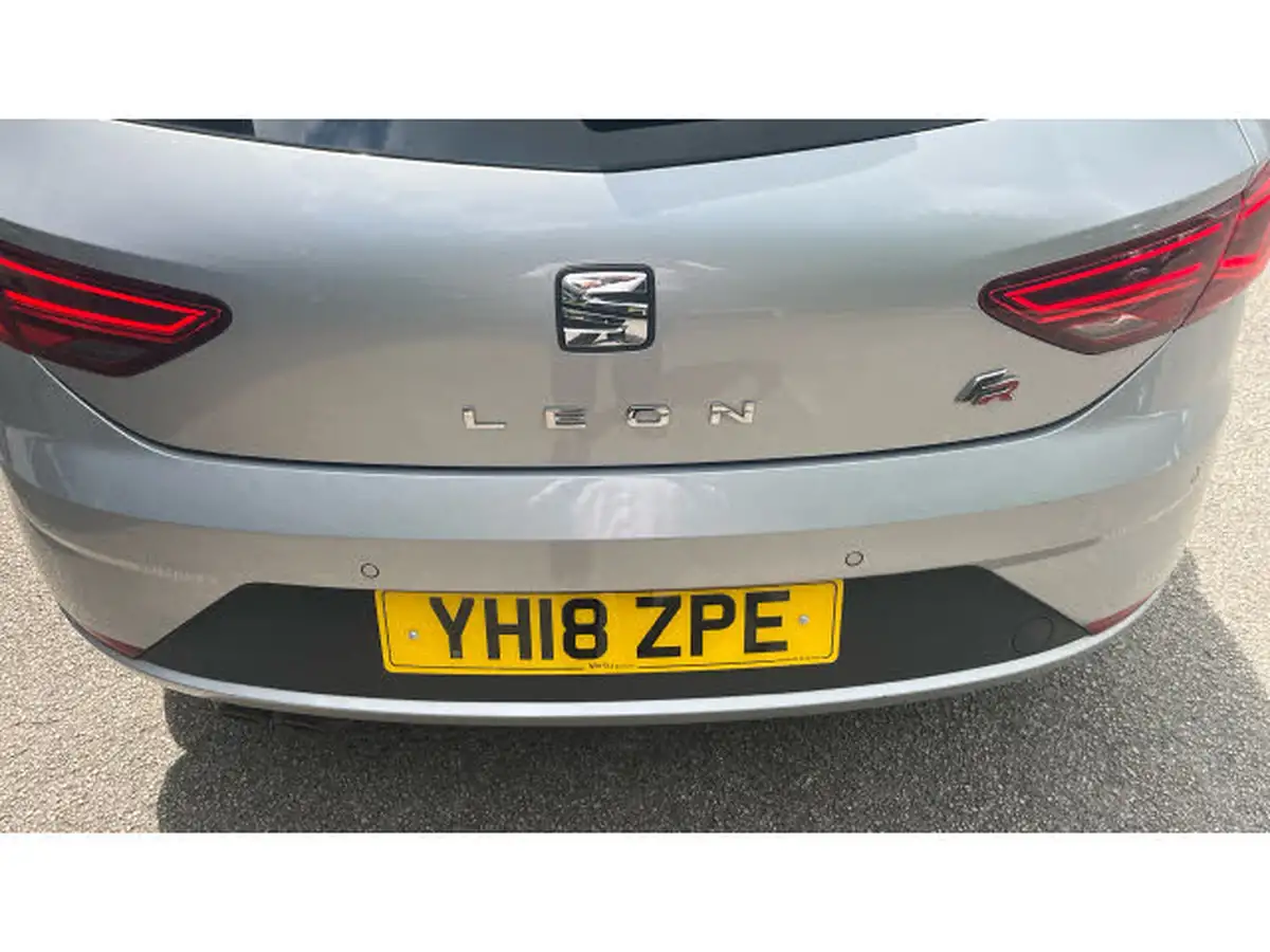 2018-seat-leon-14-tsi-fr-technology-hatchback-5d-big-16