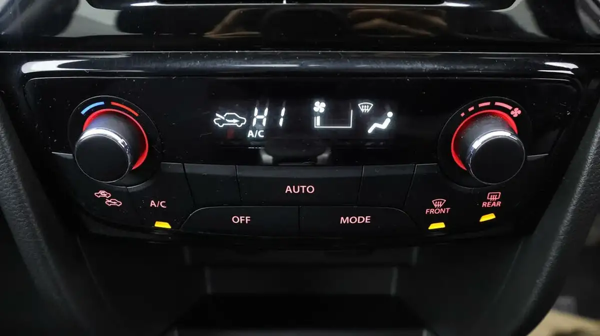 2020-suzuki-vitara-14-boosterjet-sz-t-140ps-auto-big-11