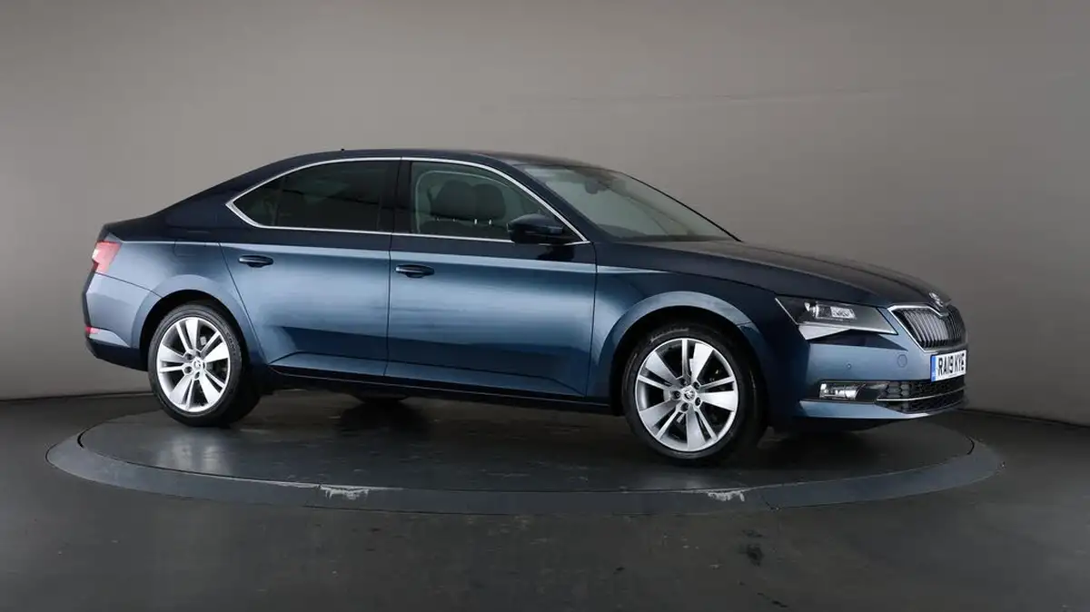 2019-skoda-superb-20tdi-se-l-executive-150ps-hatchback-big-56