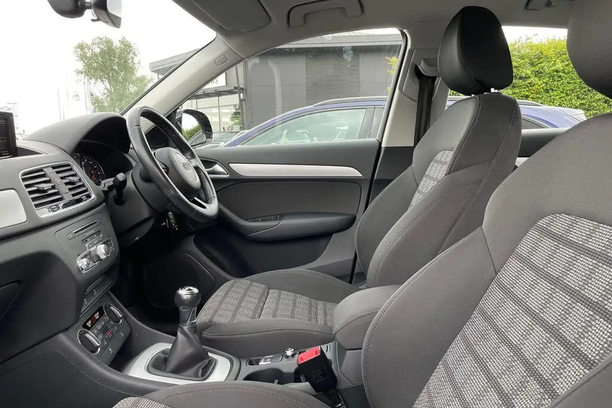 2016-audi-q3-14-tfsi-se-big-27