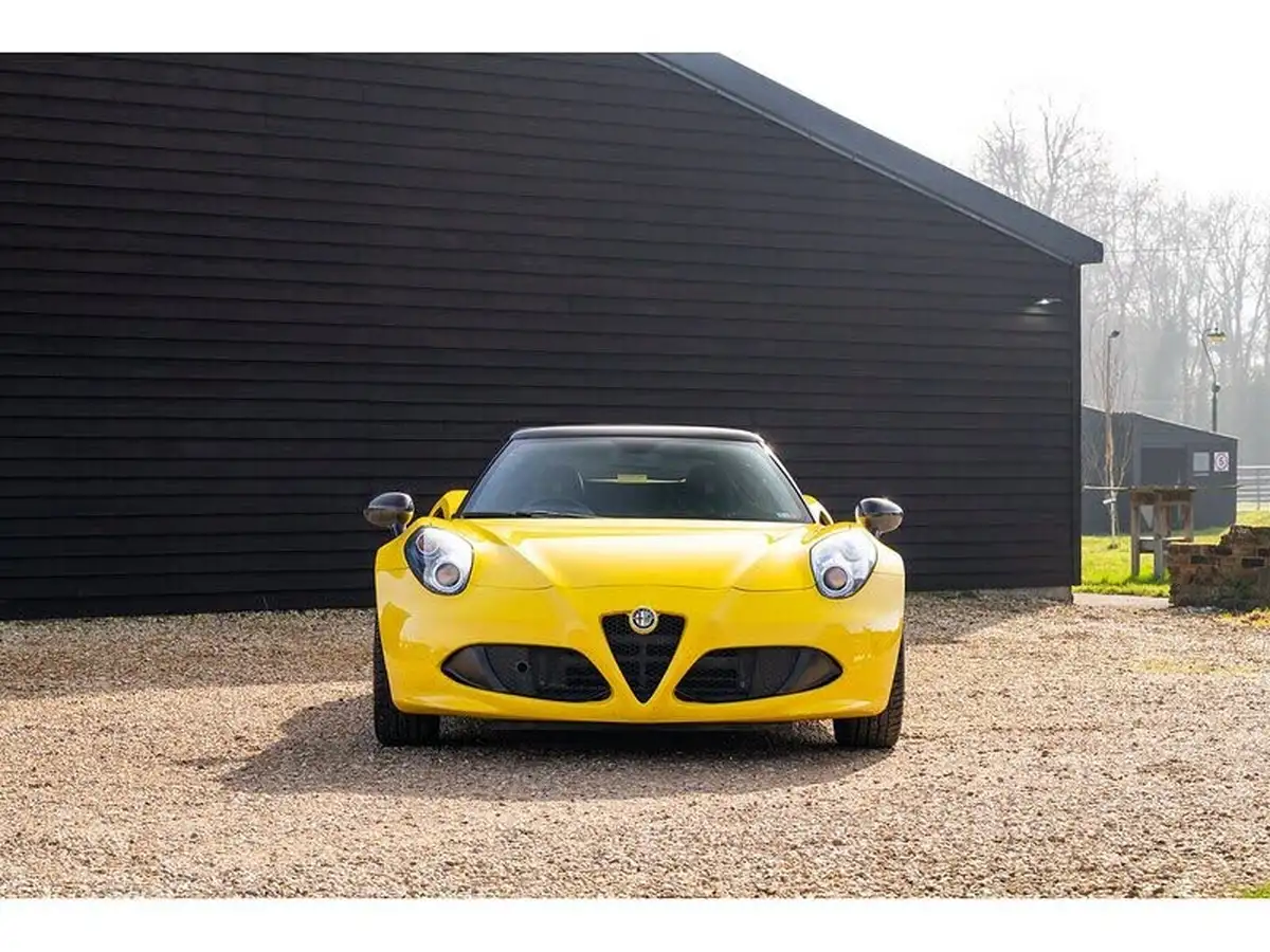 2015-alfa-romeo-4c-18-tbi-spider-big-2