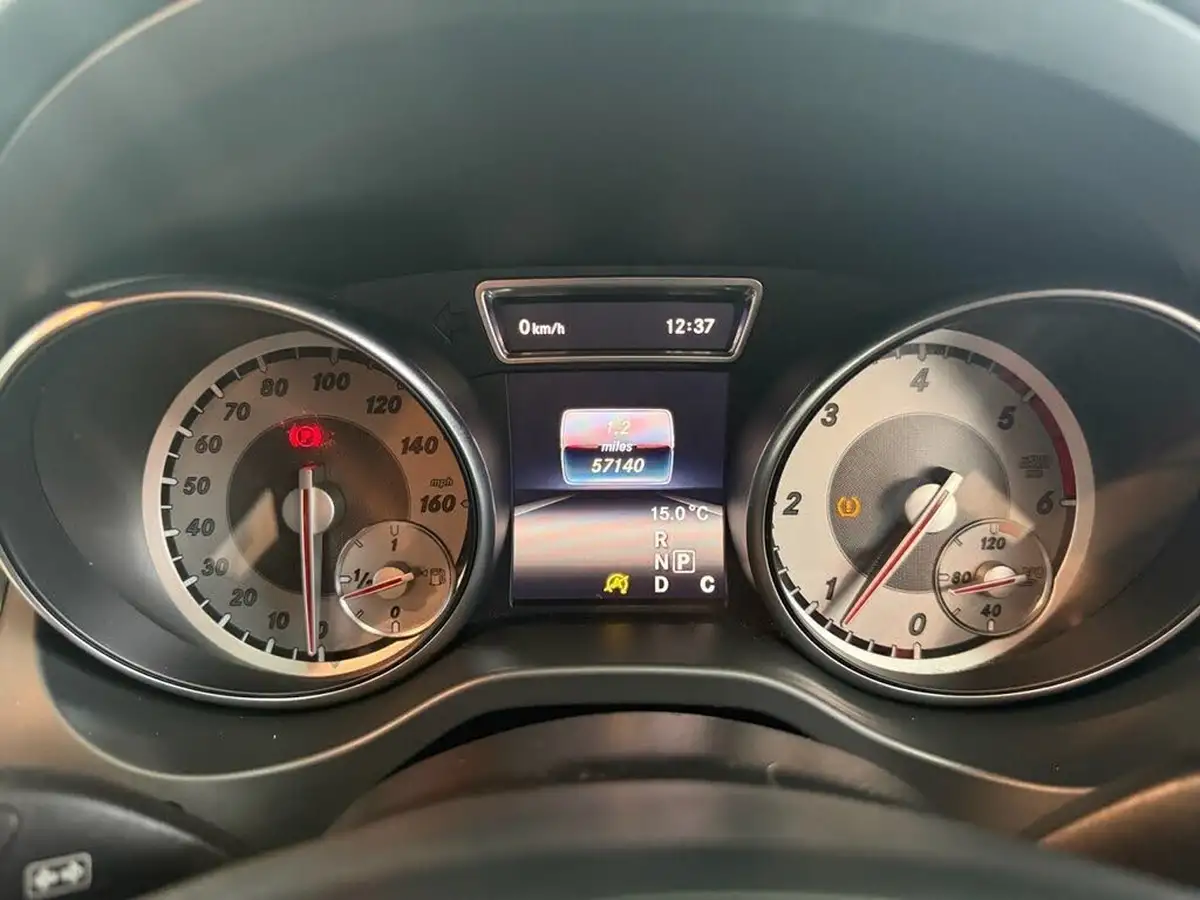 2016-mercedes-benz-cla-21d-cla-200-sport-ss-coupe-4d-7g-dct-big-30