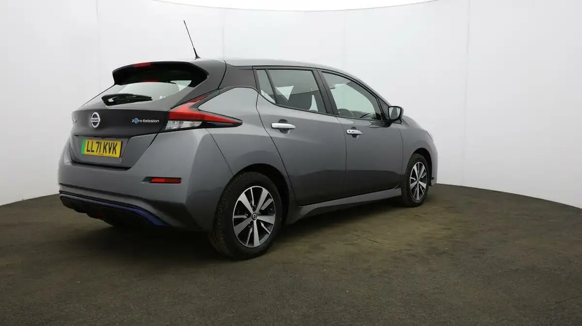2021-nissan-leaf-e-acenta-big-6