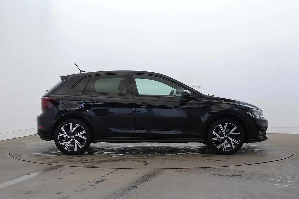 2024-volkswagen-polo-10-tsi-r-line-115ps-dsg-big-3