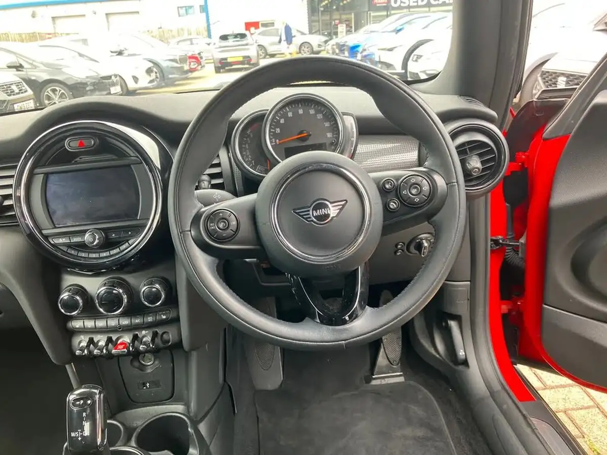 2019-mini-cooper-15-cooper-classic-ss-convertible-2d-auto-big-16