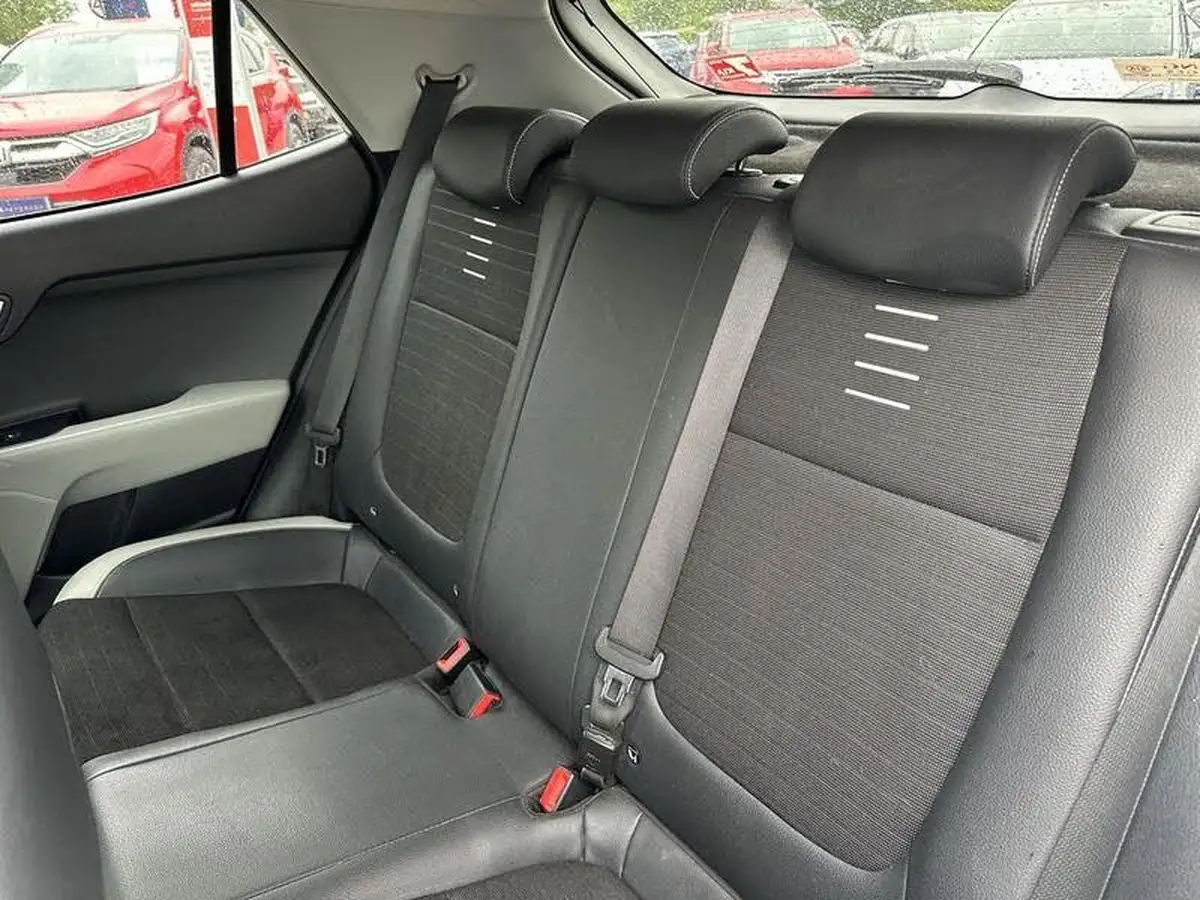 2018-kia-stonic-10-t-gdi-first-edition-big-7