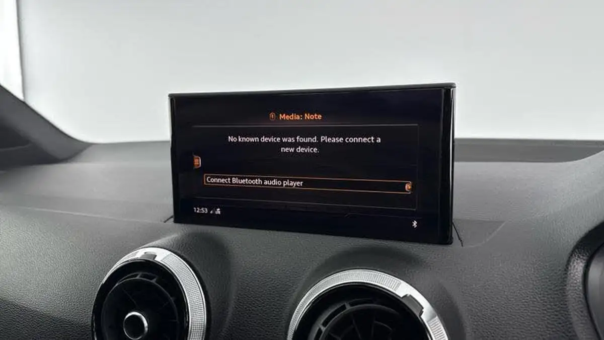 2022-audi-q2-15-35-tfsi-s-line-tronic-big-13