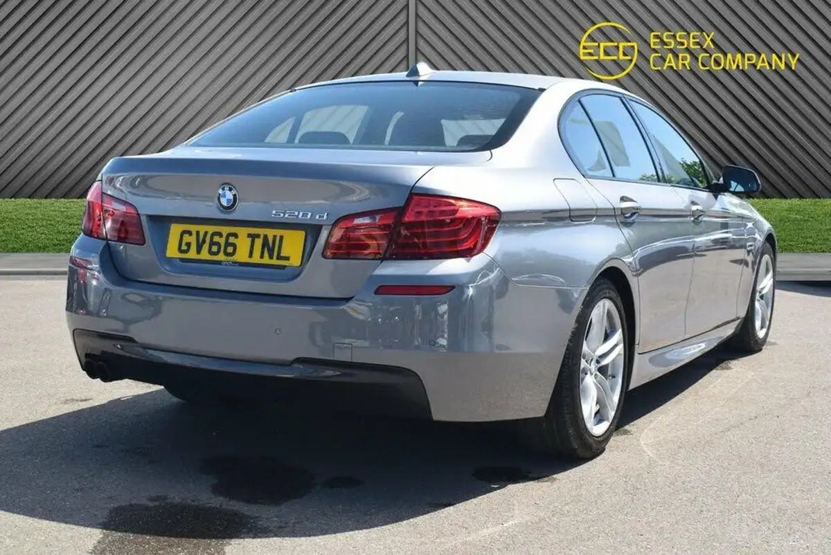 2016-bmw-5-series-20td-520d-m-sport-188bhp-saloon-4d-auto-big-9