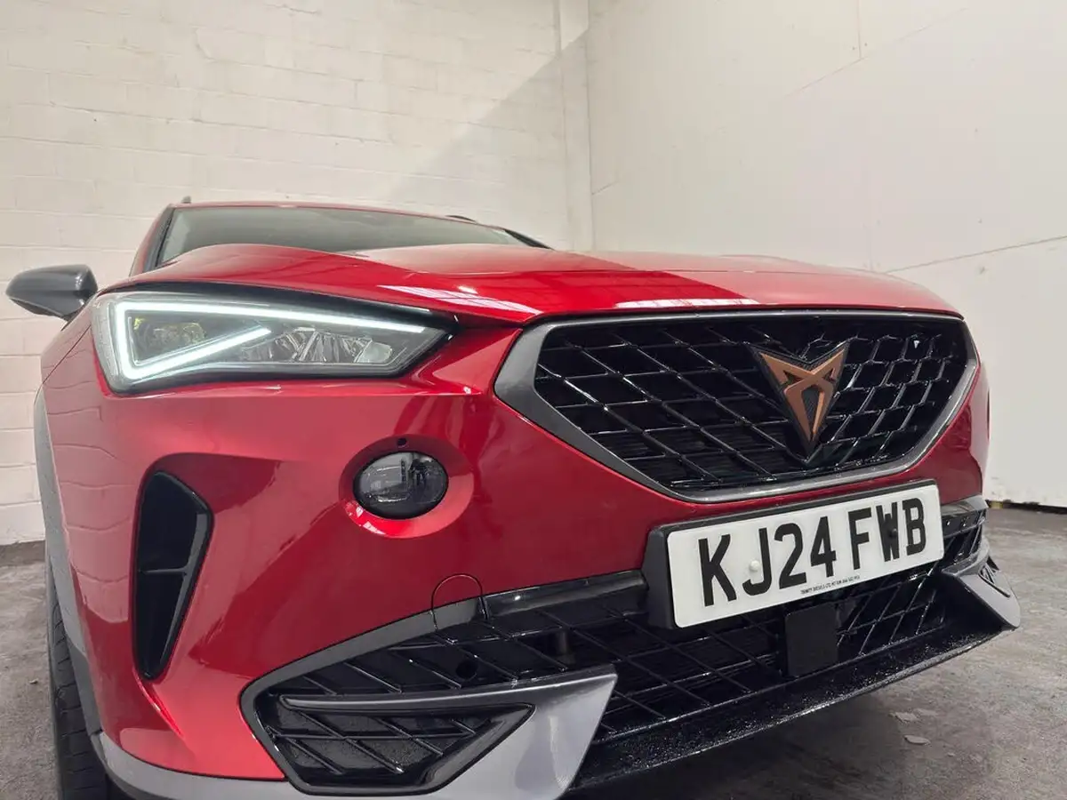 2024-cupra-formentor-14-e-hybrid-v1-big-13