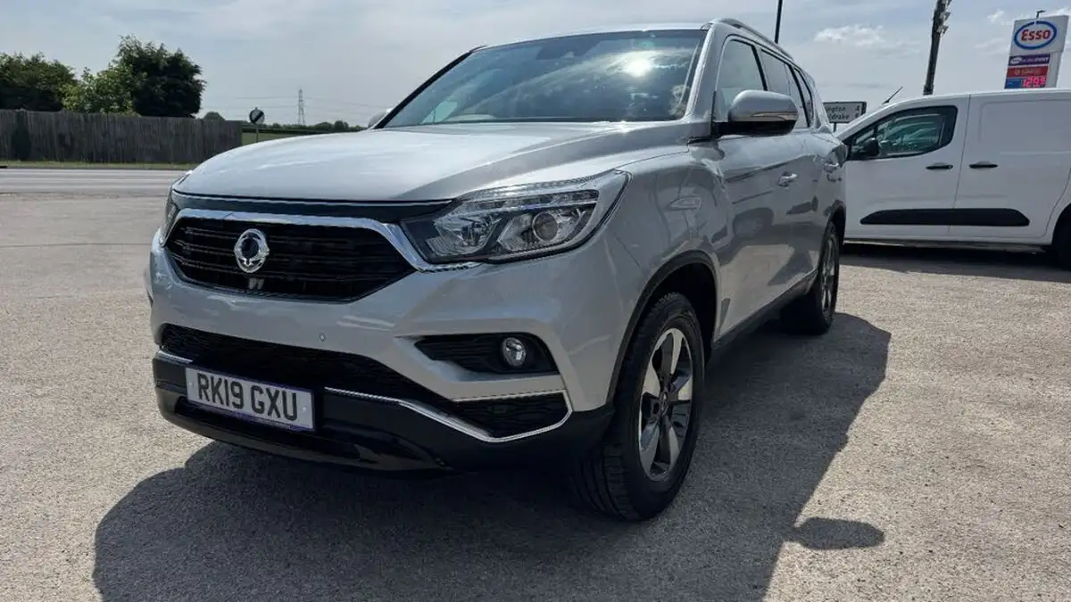2019-kgm-ssangyong-rexton-22td-elx-t-tronic-big-9