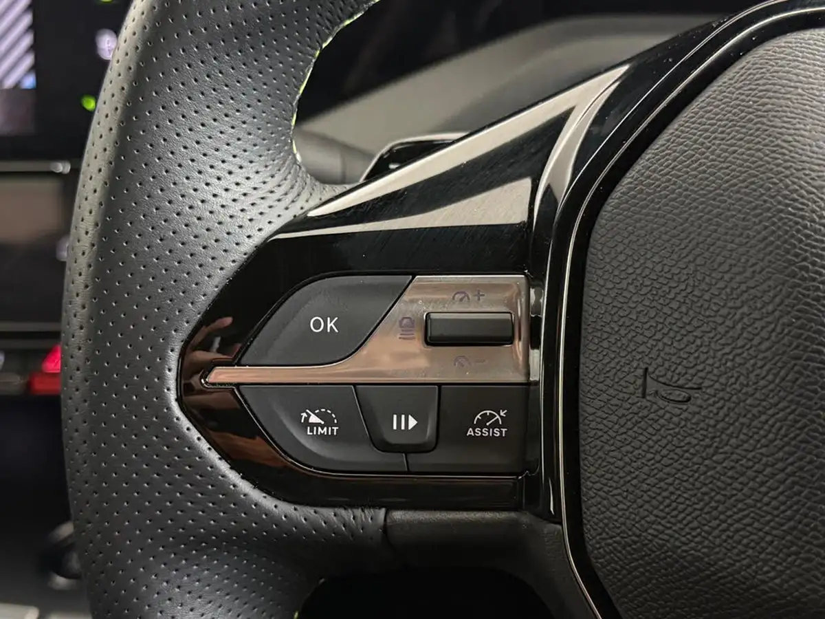 2024-peugeot-408-12-puretech-gt-130ps-ss-eat8-big-22