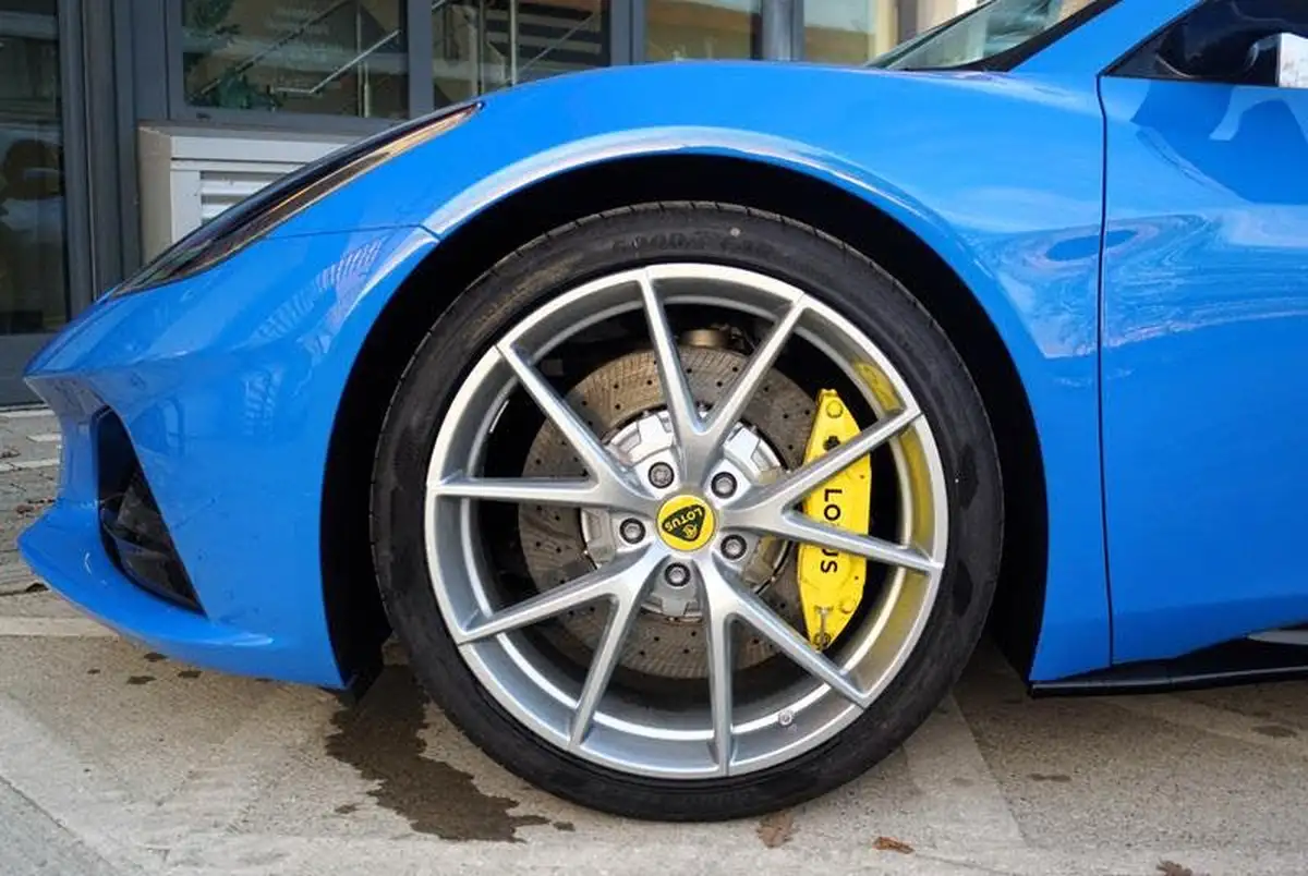2025-lotus-emira-35-first-edition-v6-big-18