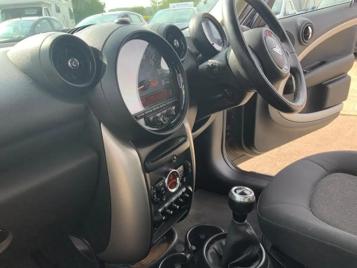 2014-mini-countryman-16-one-98bhp-big-27