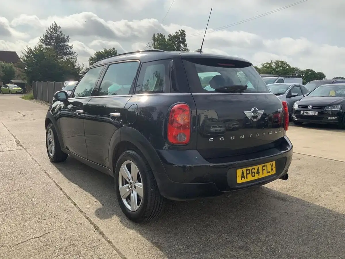 2014-mini-countryman-16-one-98bhp-big-3
