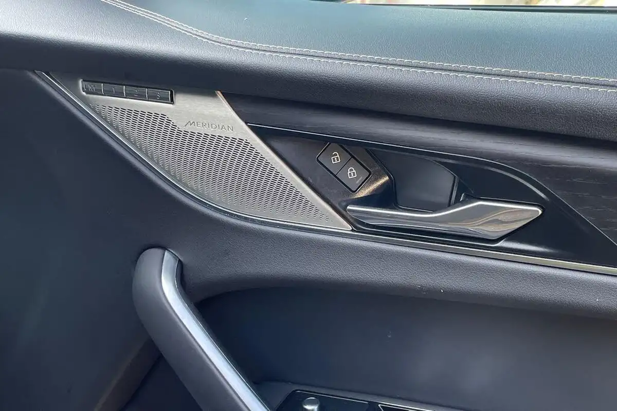 2022-jaguar-f-pace-20-p400e-r-dynamic-hse-big-46