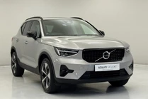 2024 Volvo XC40 2.0 B3 Plus