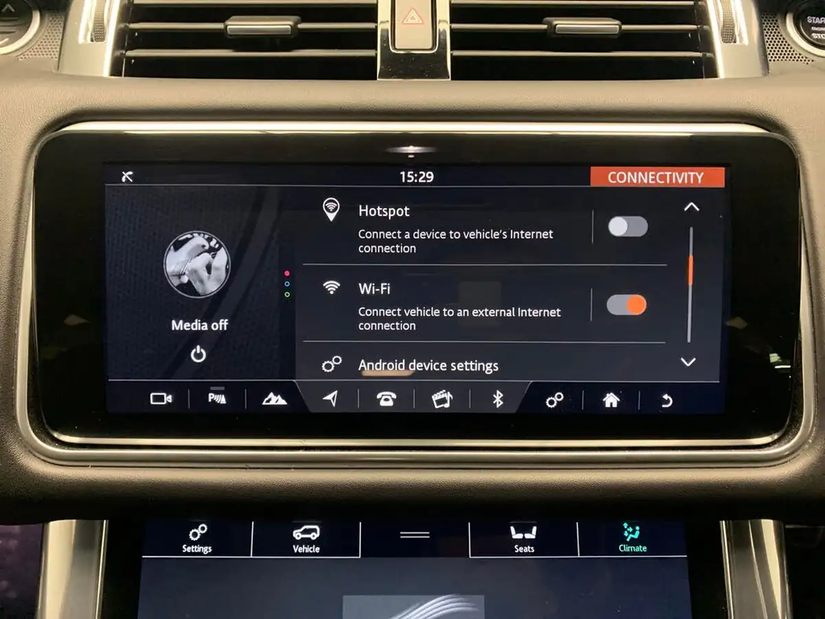 2022-land-rover-range-rover-sport-20-p400e-hse-dynamic-big-18