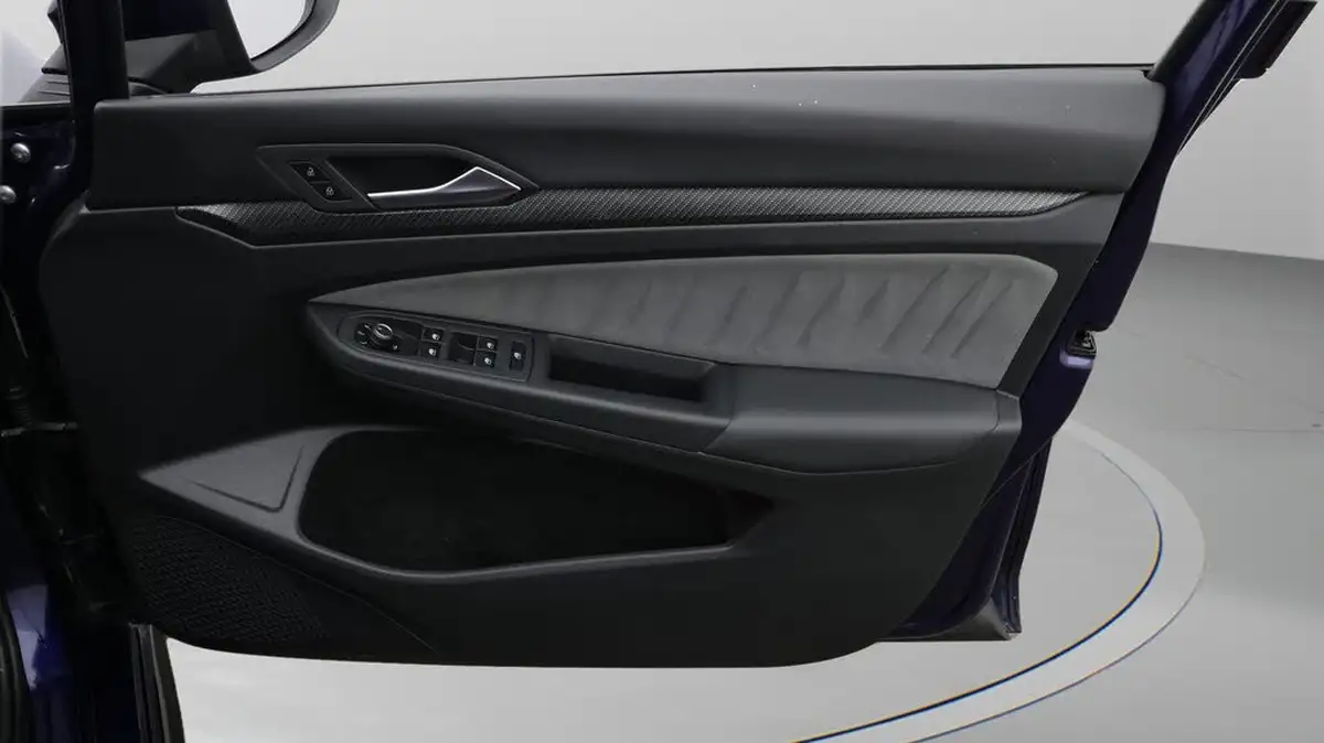 2021-volkswagen-golf-15-tsi-r-line-130ps-hatchback-big-15