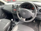 2013-dacia-sandero-stepway-09-ambiance-small-5