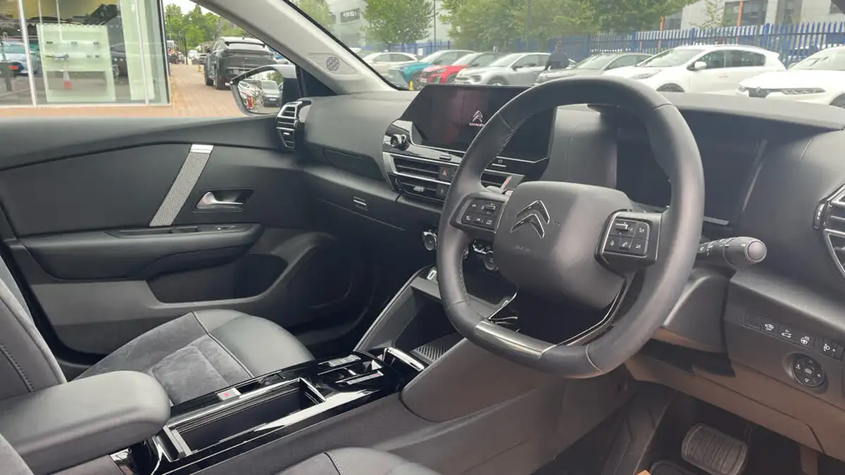 2024-citroen-c4-x-12-puretech-max-130ps-ss-eat8-big-10